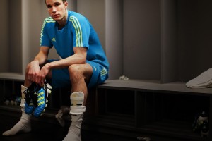 米兰平台-AC米兰强势复苏，意甲冠军争夺迎来新格局