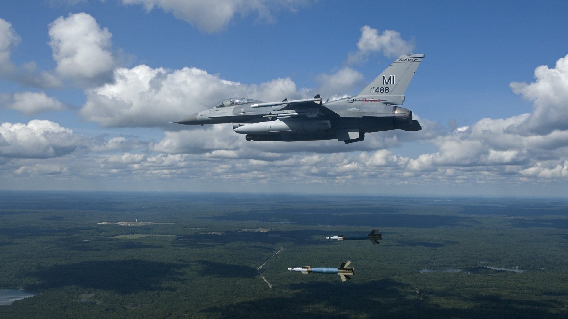 “华金·托比利亚的速度与反应力，为美洲狮队提供强大防守保障”