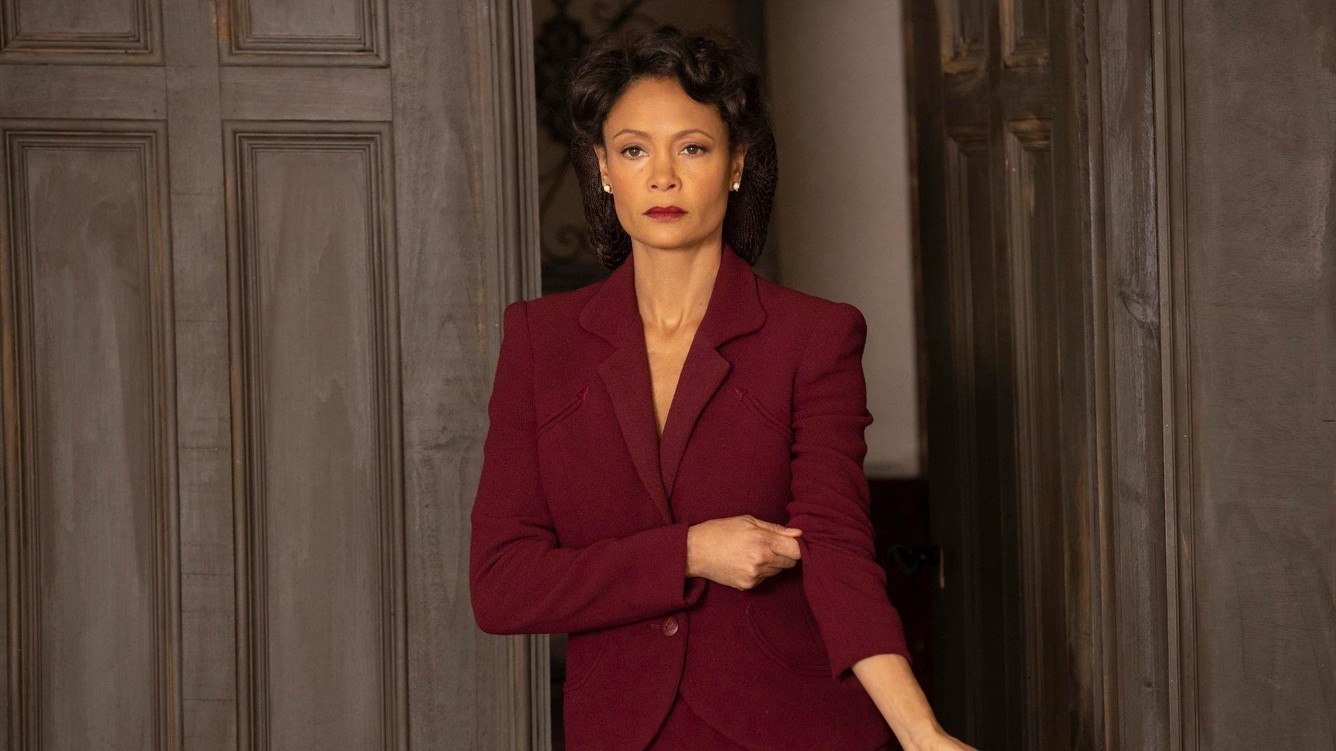 凯琳·科贝特后程爆发力引爆赛场,凯罗琳·贝赛特